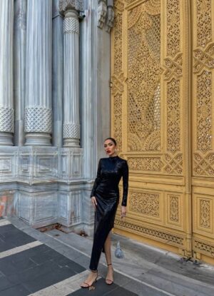 Светкав фустан