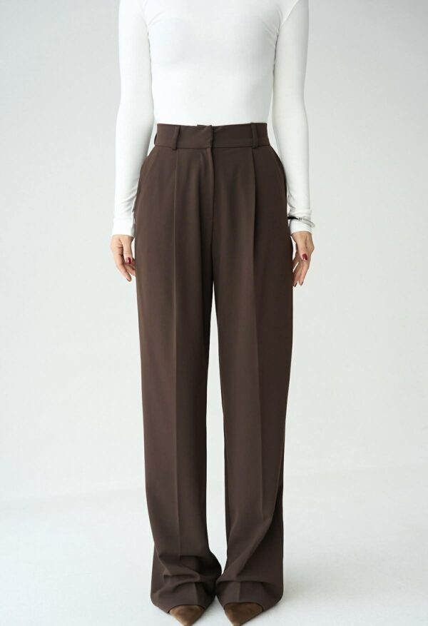 Кафеави панталони