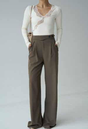 Кафеави панталони